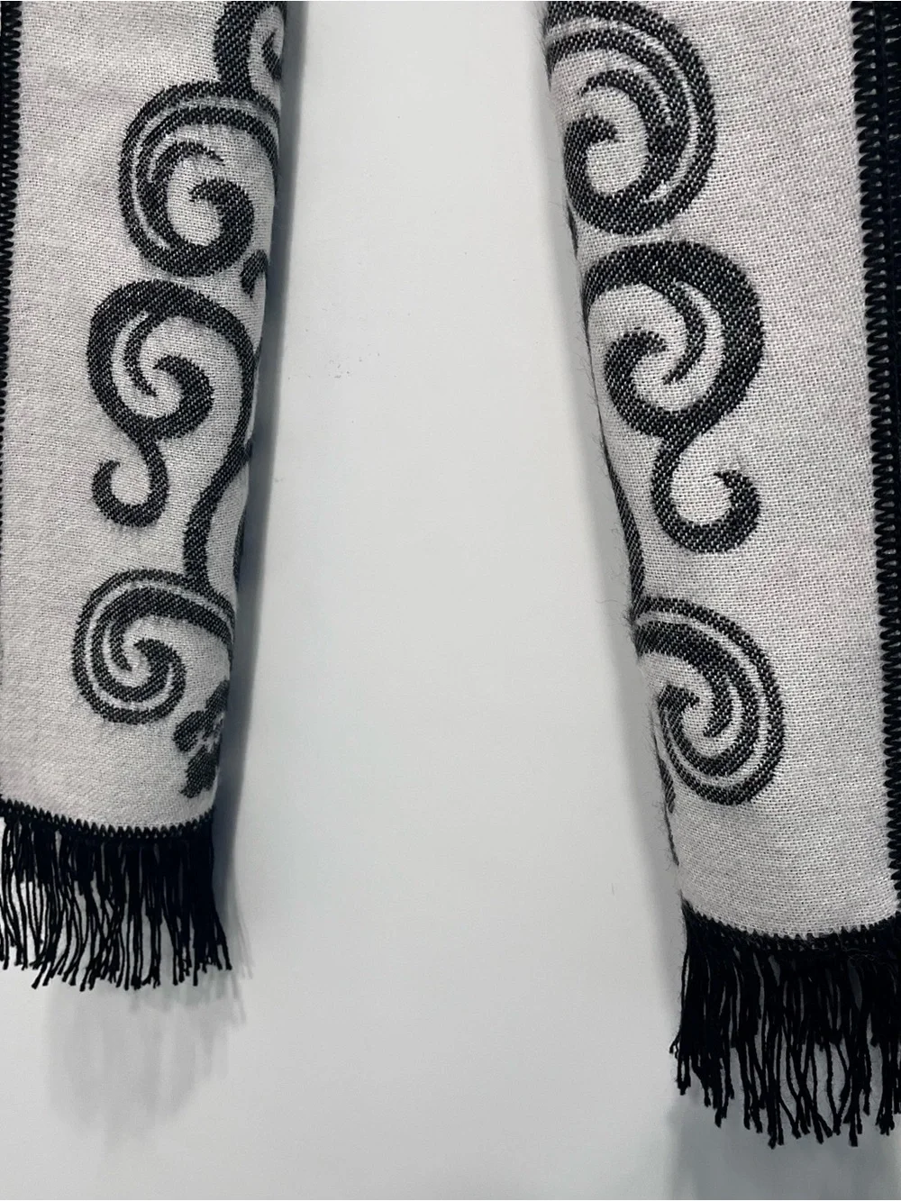 Inca's Alpaca Jaquard Scarf Elegant Black and White‎ Swirl Fringe Scarf Floral